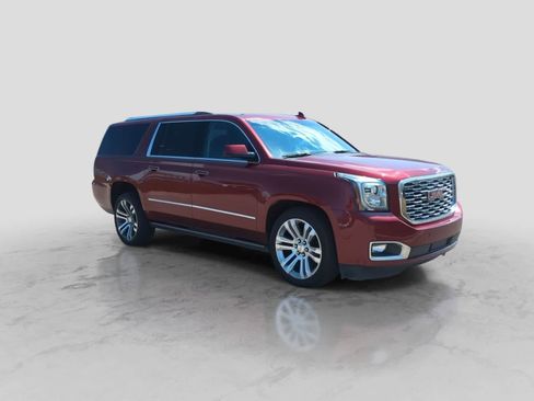 Used 2019 GMC Yukon XL Denali w/ Denali Ultimate Package AWD/4WD image 2