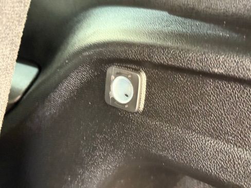 Used 2024 Jeep Grand Cherokee L Limited w/ Luxury Tech Group II image 6