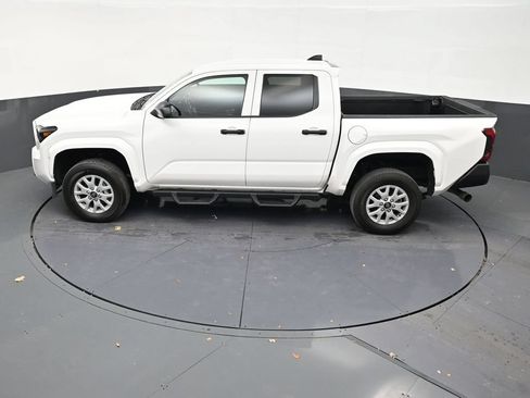 Used 2024 Toyota Tacoma SR RWD image 13