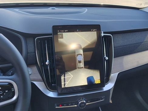 New 2026 Volvo XC90 B6 Plus image 19