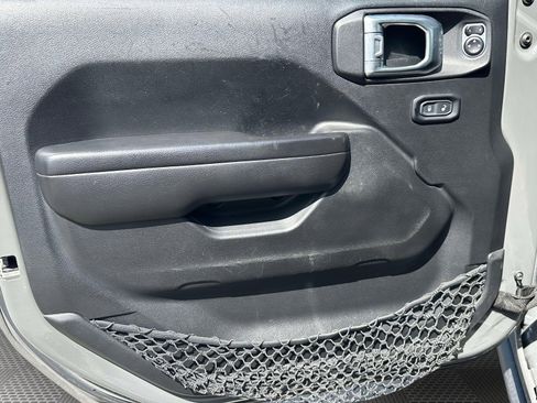 Used 2021 Jeep Wrangler Unlimited Sport AWD/4WD image 17