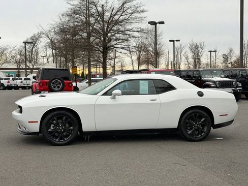 Certified 2022 Dodge Challenger SXT w/ Blacktop Package image 11