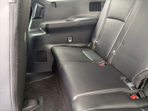 Used 2025 Toyota Grand Highlander AWD Hybrid image 31