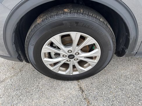 Used 2025 Ford Escape Active image 11