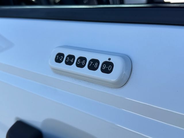 Used 2023 Ford Bronco 4-Door AWD/4WD image 22