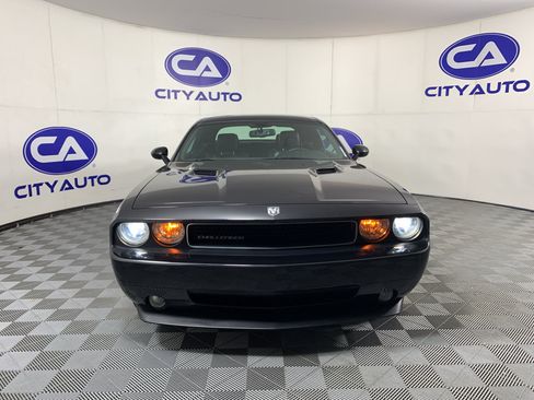 Used 2010 Dodge Challenger R/T RWD image 9
