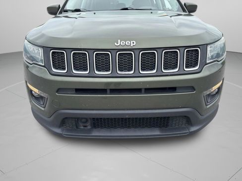 Used 2020 Jeep Compass Latitude FWD image 32