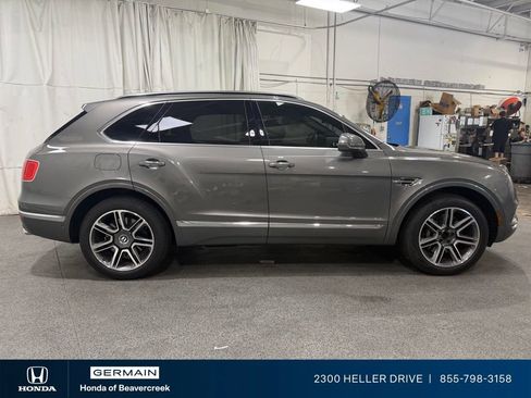 Used 2018 Bentley Bentayga AWD/4WD image 9