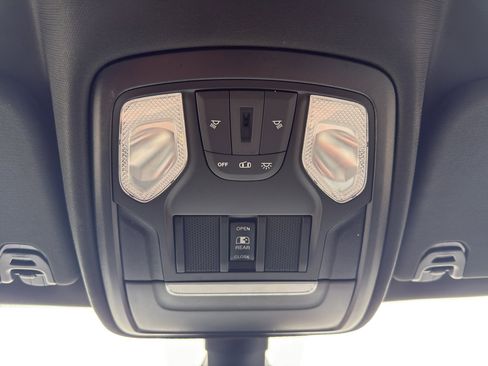 Used 2022 RAM 1500 Big Horn AWD/4WD image 23