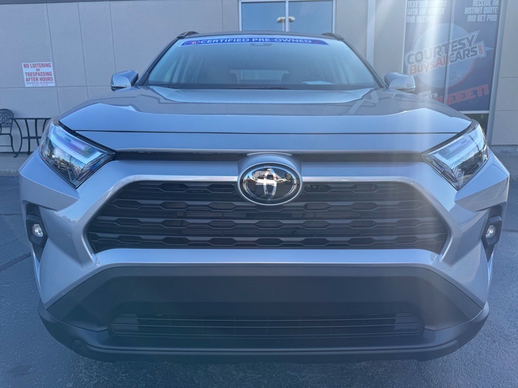 Used 2023 Toyota RAV4 XLE Premium FWD image 6