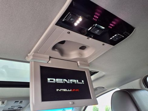 Used 2018 GMC Yukon Denali w/ Denali Ultimate Package RWD image 16