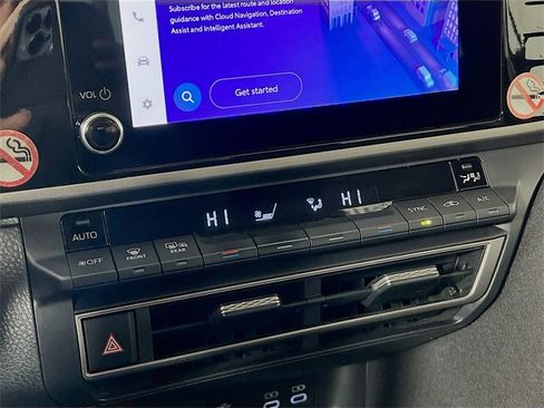 Used 2025 Toyota Camry LE image 19