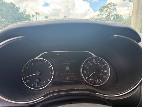Used 2021 Nissan Maxima 3.5 SV w/ Floor Mat Group FWD image 8
