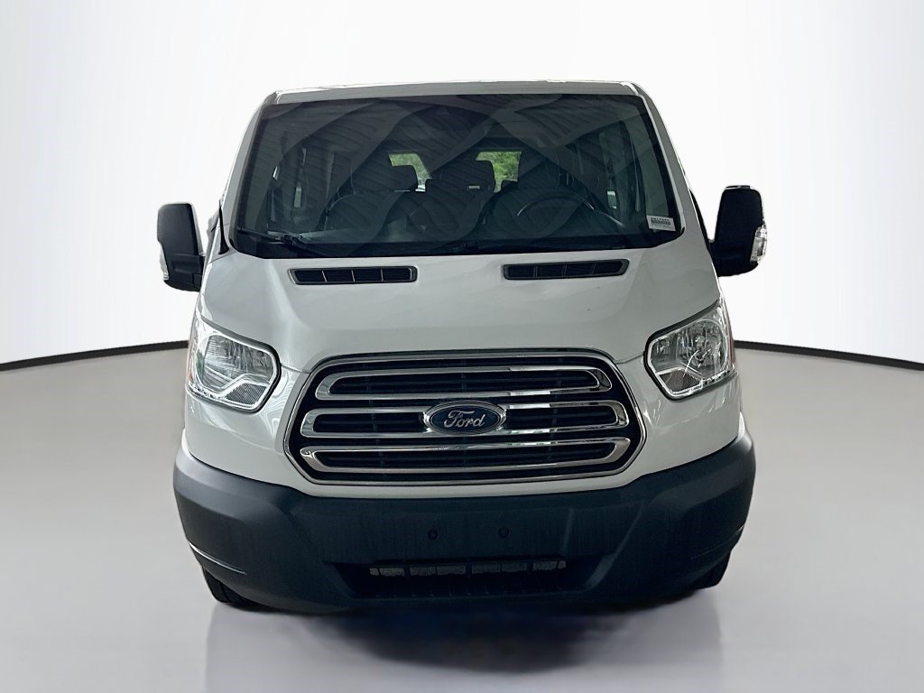 Used 2015 Ford Transit 150 XLT RWD image 2