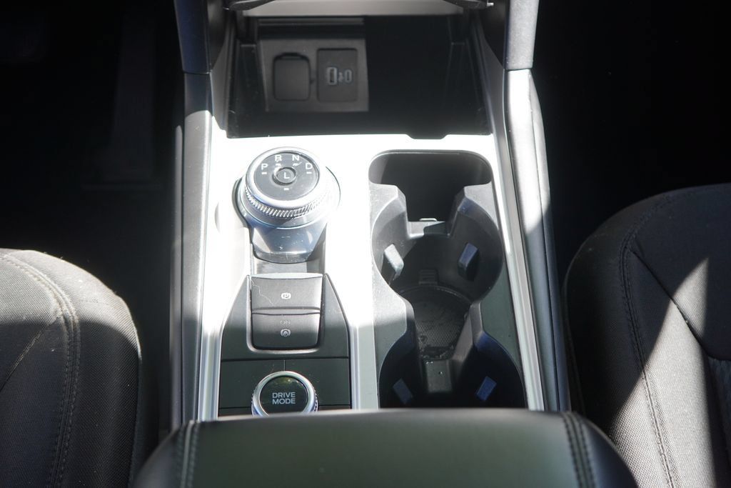 Used 2022 Ford Explorer XLT AWD/4WD image 22