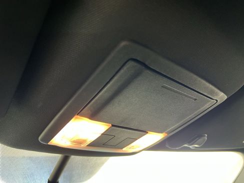 Used 2018 Ford Explorer XLT w/ Equipment Group 201A image 35