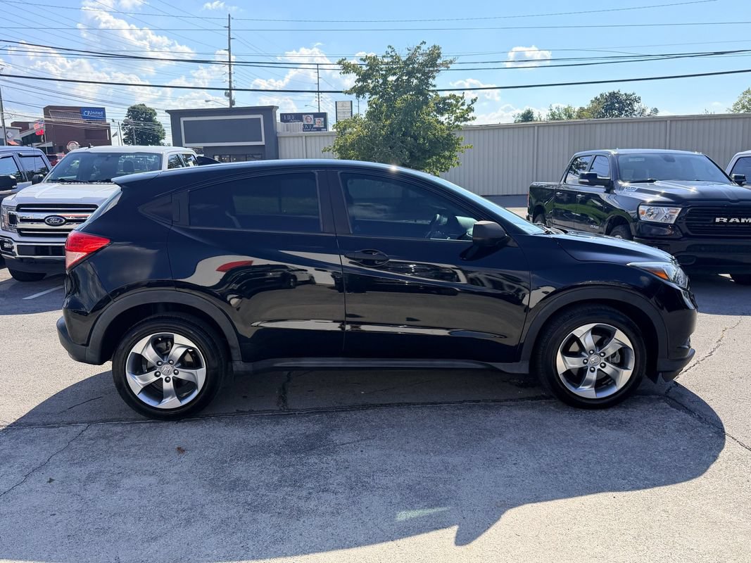 Used 2018 Honda HR-V LX image 7