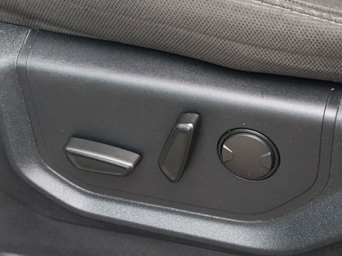 Used 2019 Ford F150 XLT image 15