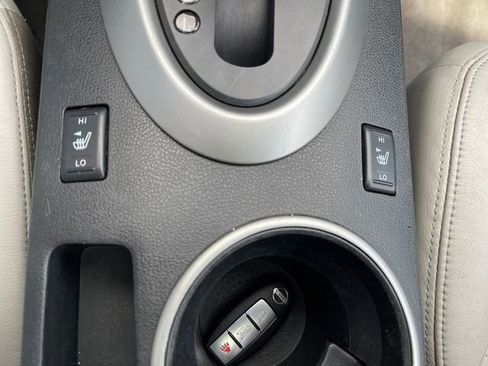 Used 2011 Nissan Rogue SV w/ SL Pkg image 21