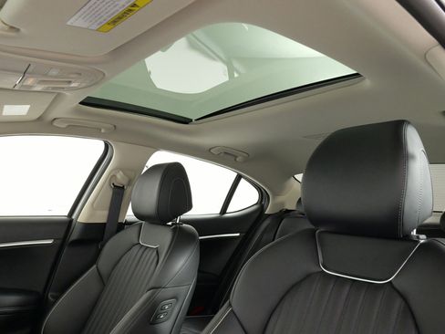 Used 2026 Genesis G70 2.5T Prestige image 31