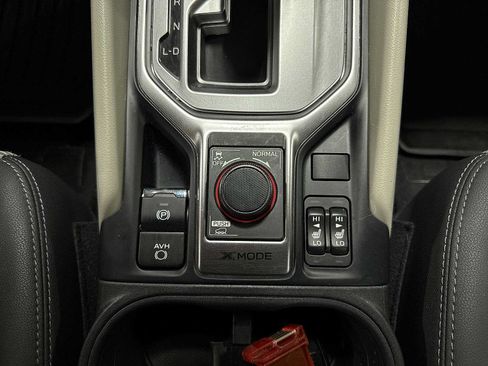 Used 2023 Subaru Forester Premium AWD/4WD image 31