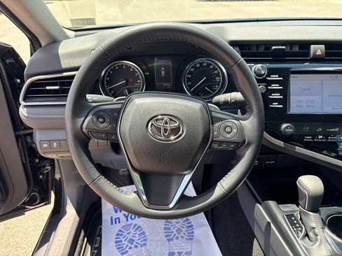 Used 2019 Toyota Camry SE w/ Convenience Package FWD image 25