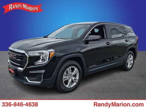 Used 2024 GMC Terrain SLE AWD/4WD image 1