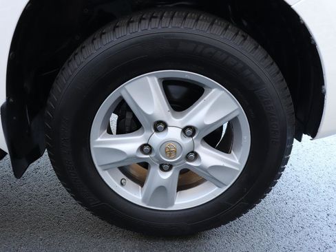 Used 2008 Toyota Land Cruiser image 88