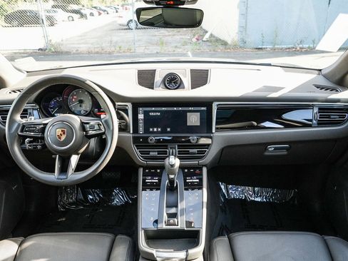 Used 2022 Porsche Macan S AWD/4WD image 12