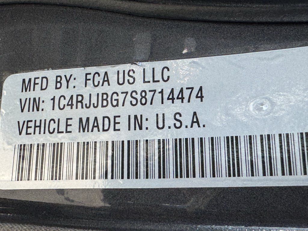 Used 2025 Jeep Grand Cherokee L Limited RWD image 33