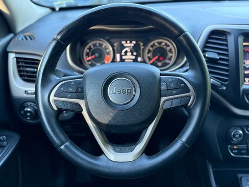 Used 2014 Jeep Cherokee Latitude w/ Comfort/Convenience Group FWD image 44