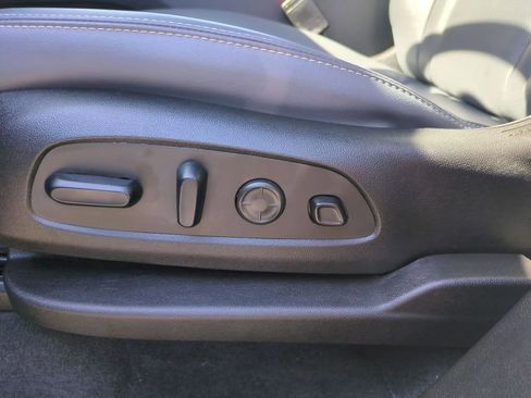 Used 2024 Buick Enclave Premium AWD/4WD image 14