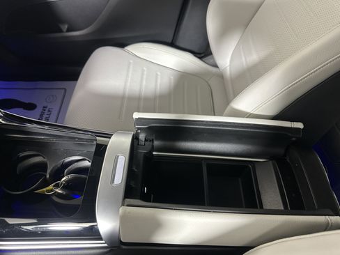 Used 2023 Mercedes-Benz GLC 300 4MATIC image 20