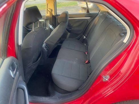 Used 2010 Volkswagen Jetta S image 8