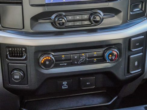 Used 2021 Ford F150 XLT image 25