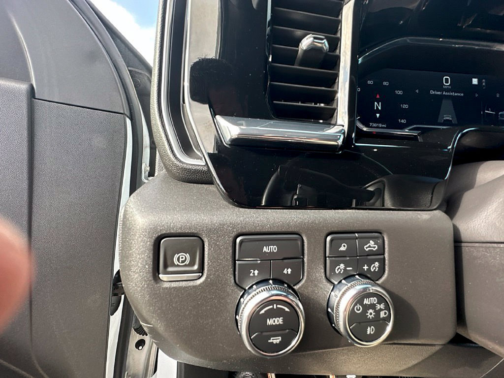 Used 2023 GMC Sierra 1500 SLT w/ SLT Convenience Package AWD/4WD image 12
