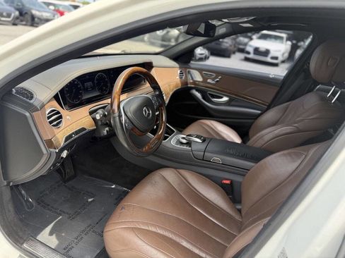 Used 2016 Mercedes-Benz S 550 4MATIC Sedan w/ Premium Package image 10