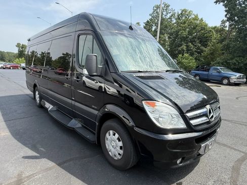 Used 2011 Mercedes-Benz Sprinter 2500 image 5