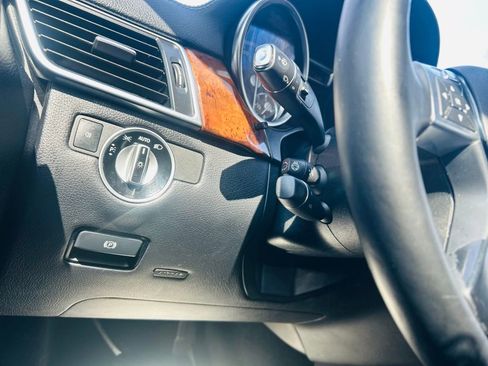 Used 2014 Mercedes-Benz ML 550 4MATIC image 31