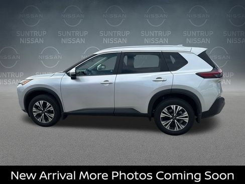 Certified 2023 Nissan Rogue SV w/ SV Premium B Package FWD image 3