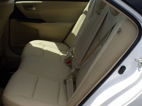 Used 2015 Toyota Camry XLE FWD image 24