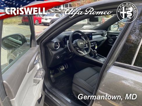 New 2024 Alfa Romeo Tonale Veloce image 19