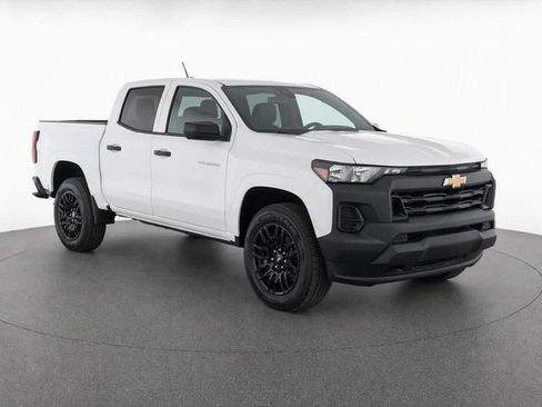 Used 2026 Chevrolet Colorado W/T w/ WT Custom Package RWD image 2