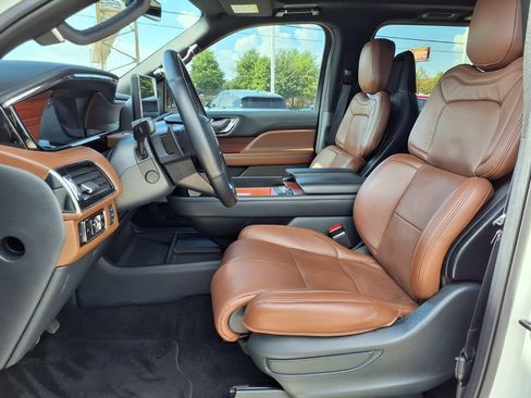 Used 2023 Lincoln Navigator L Reserve AWD/4WD image 24