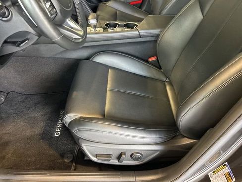 Used 2023 Genesis G70 2.0T AWD/4WD image 32