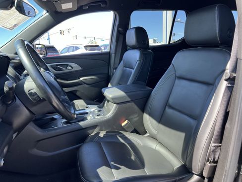 Used 2023 Chevrolet Traverse LT AWD/4WD image 13