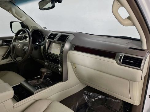 Used 2019 Lexus GX 460 Premium w/ Premium Package AWD/4WD image 37