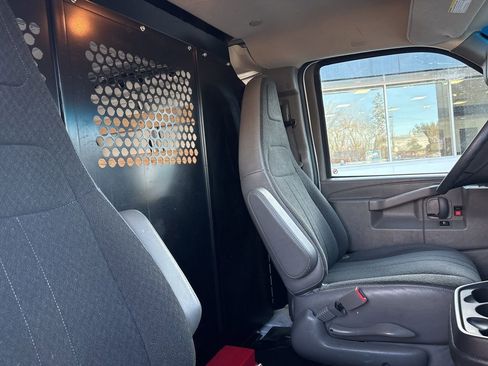 Used 2024 GMC Savana 2500 w/ Driver Convenience Package image 8