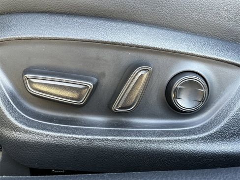 Used 2024 Toyota Camry SE image 23