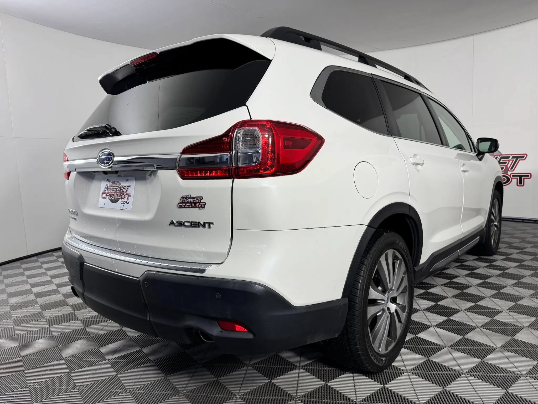 Used 2022 Subaru Ascent Limited w/ Technology Package AWD/4WD image 30